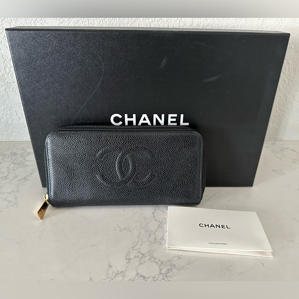 CHANEL Black Wallet